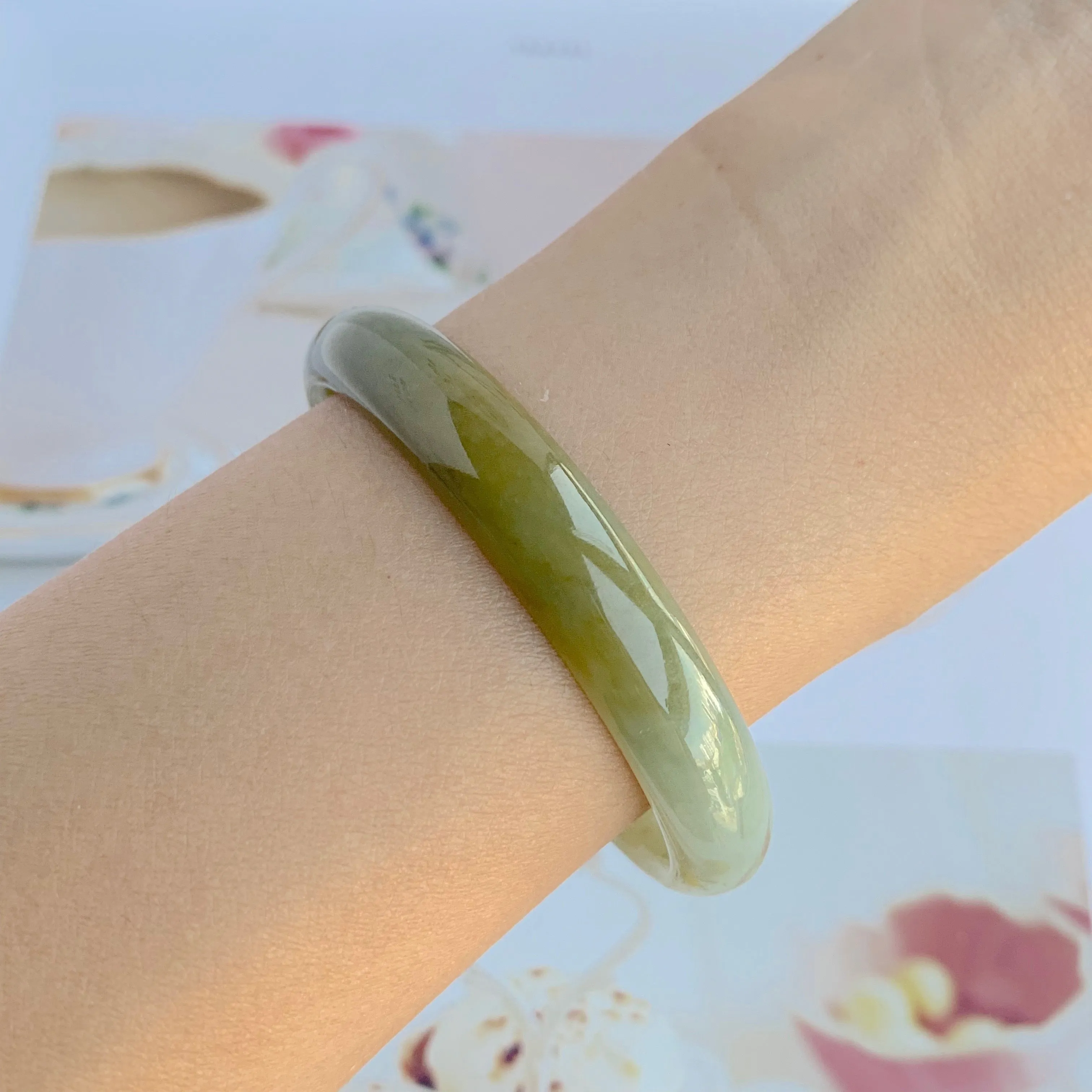 51.7mm A-Grade Jadeite Yellow And Green Modern Oval Bangle No.330001