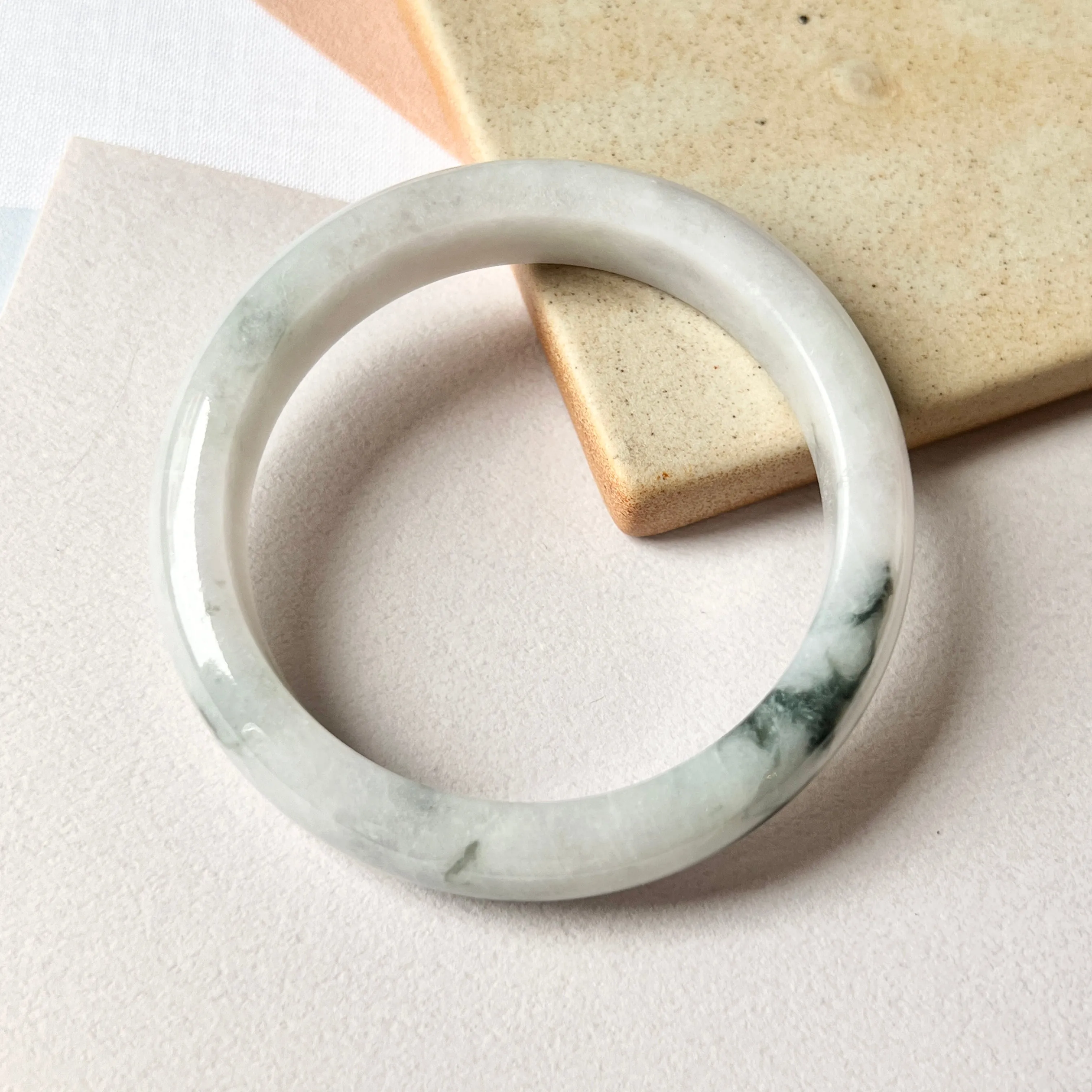 53.2 mm A-Grade Natural Lavender Bluish Green Floral Jadeite Modern Round Bangle No.151983