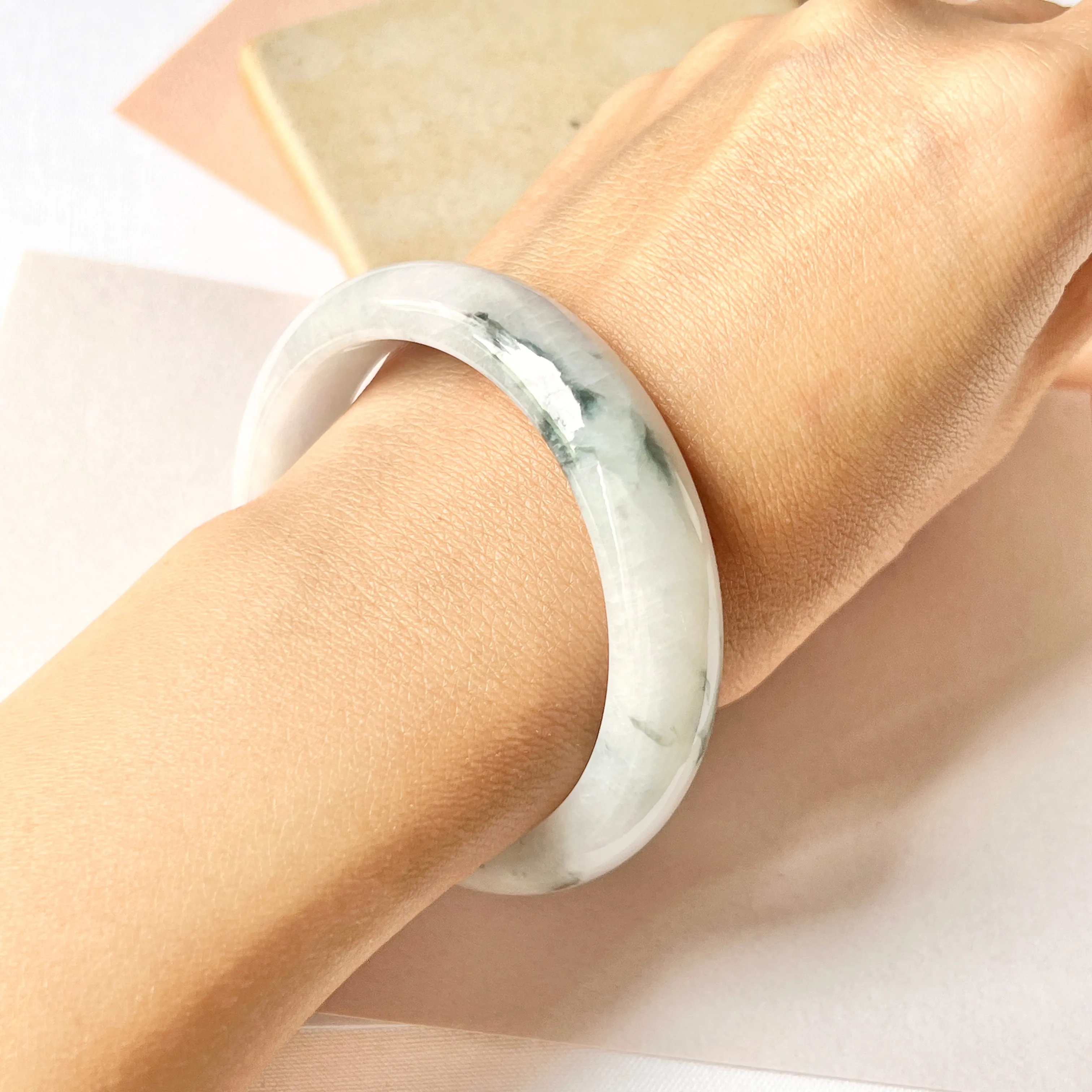53.2 mm A-Grade Natural Lavender Bluish Green Floral Jadeite Modern Round Bangle No.151983