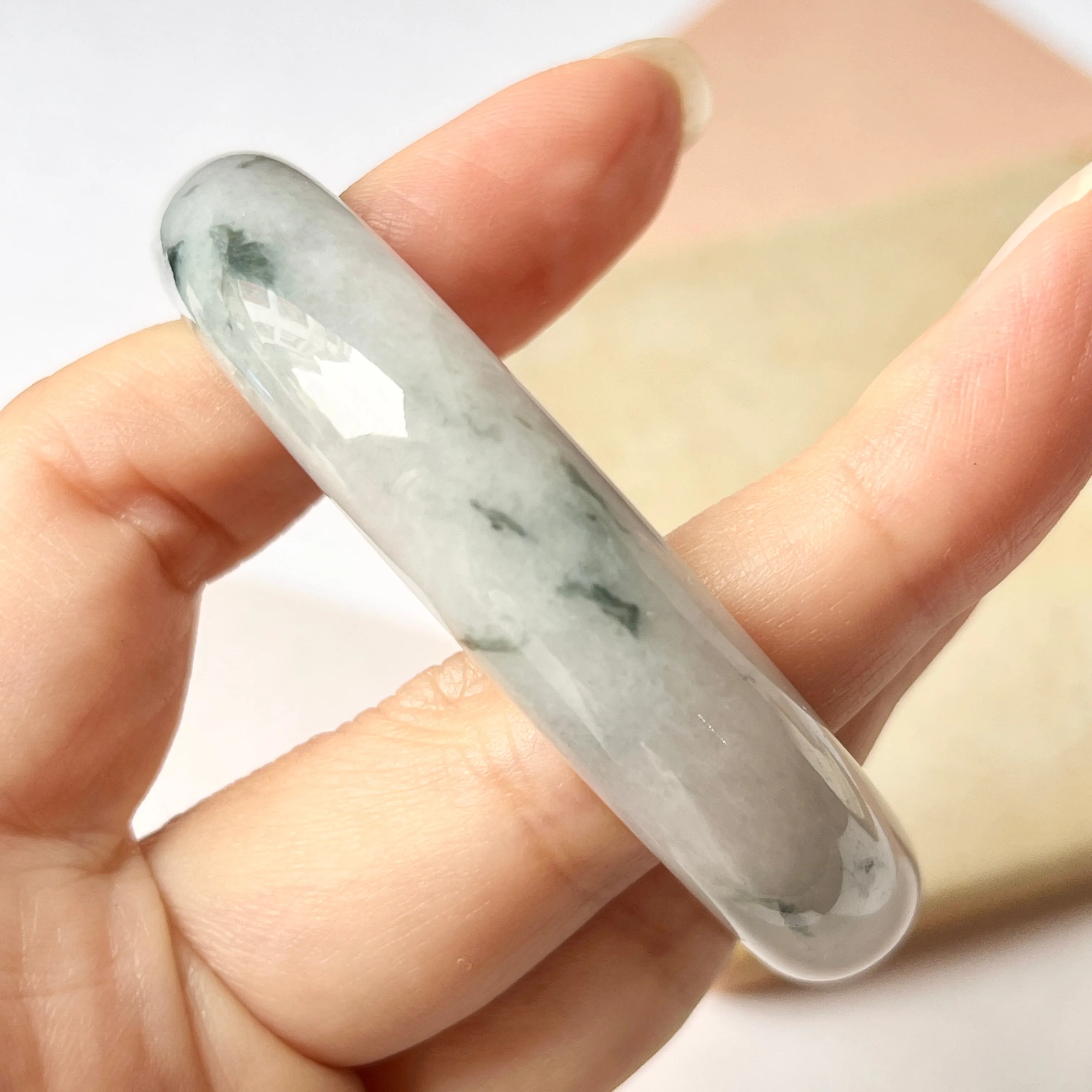 53.2 mm A-Grade Natural Lavender Bluish Green Floral Jadeite Modern Round Bangle No.151983