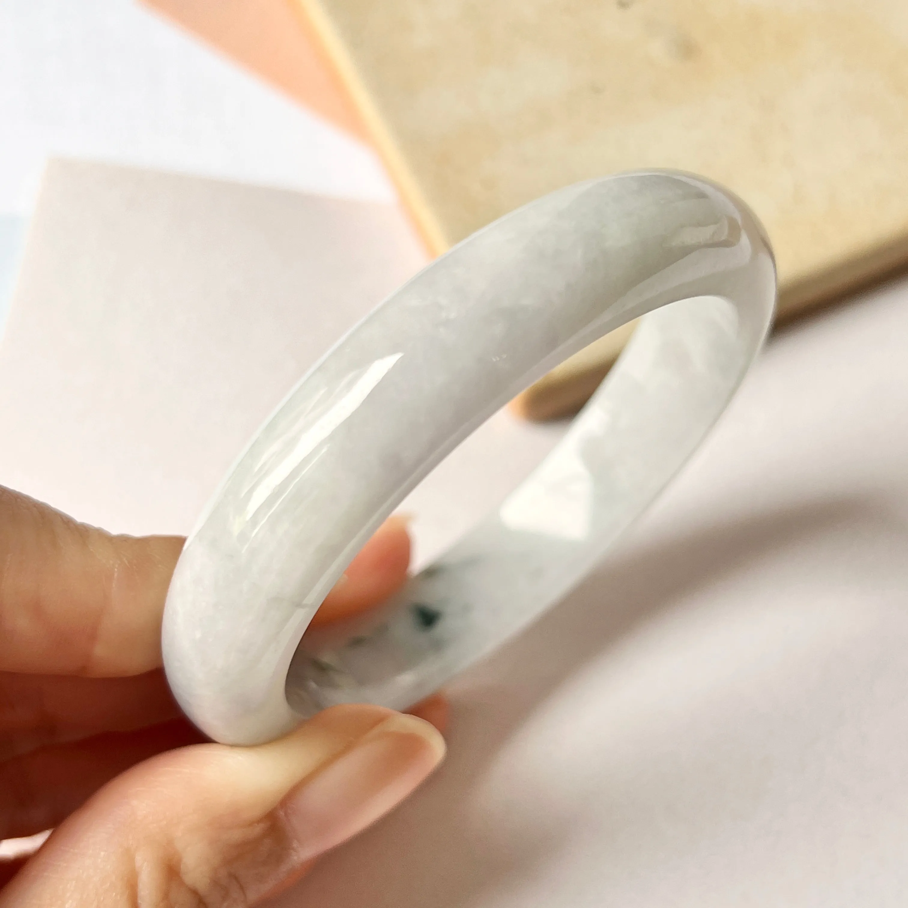 53.2 mm A-Grade Natural Lavender Bluish Green Floral Jadeite Modern Round Bangle No.151983
