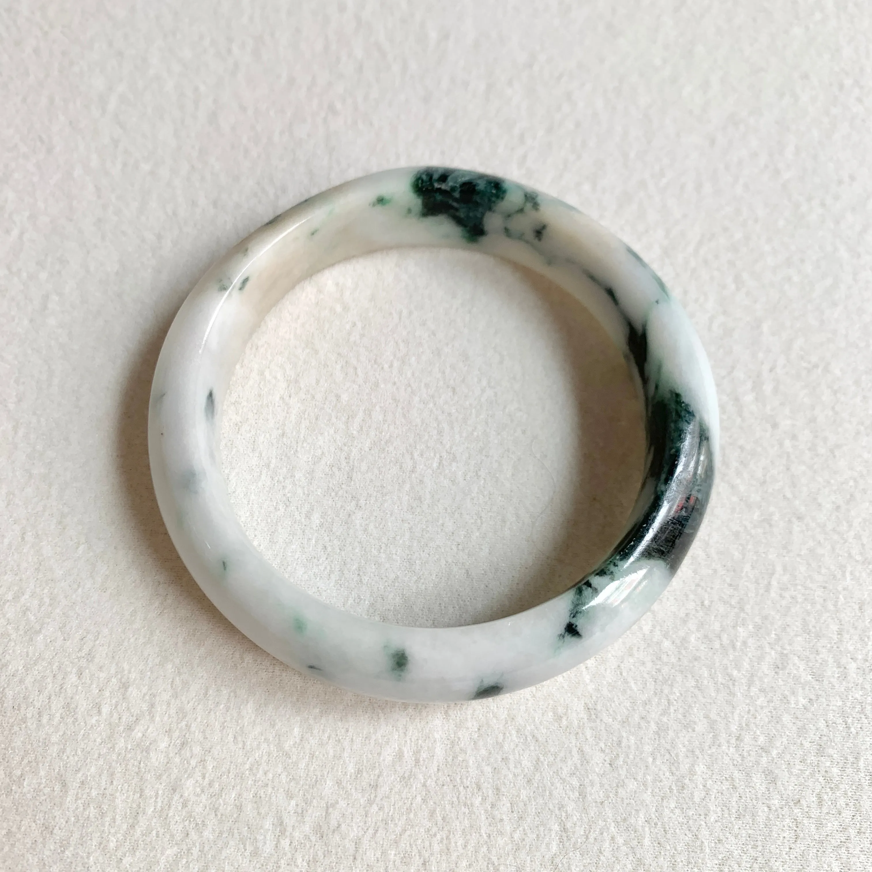 55.3mm A-Grade Natural Floral Modern Round Bangle No. 600172