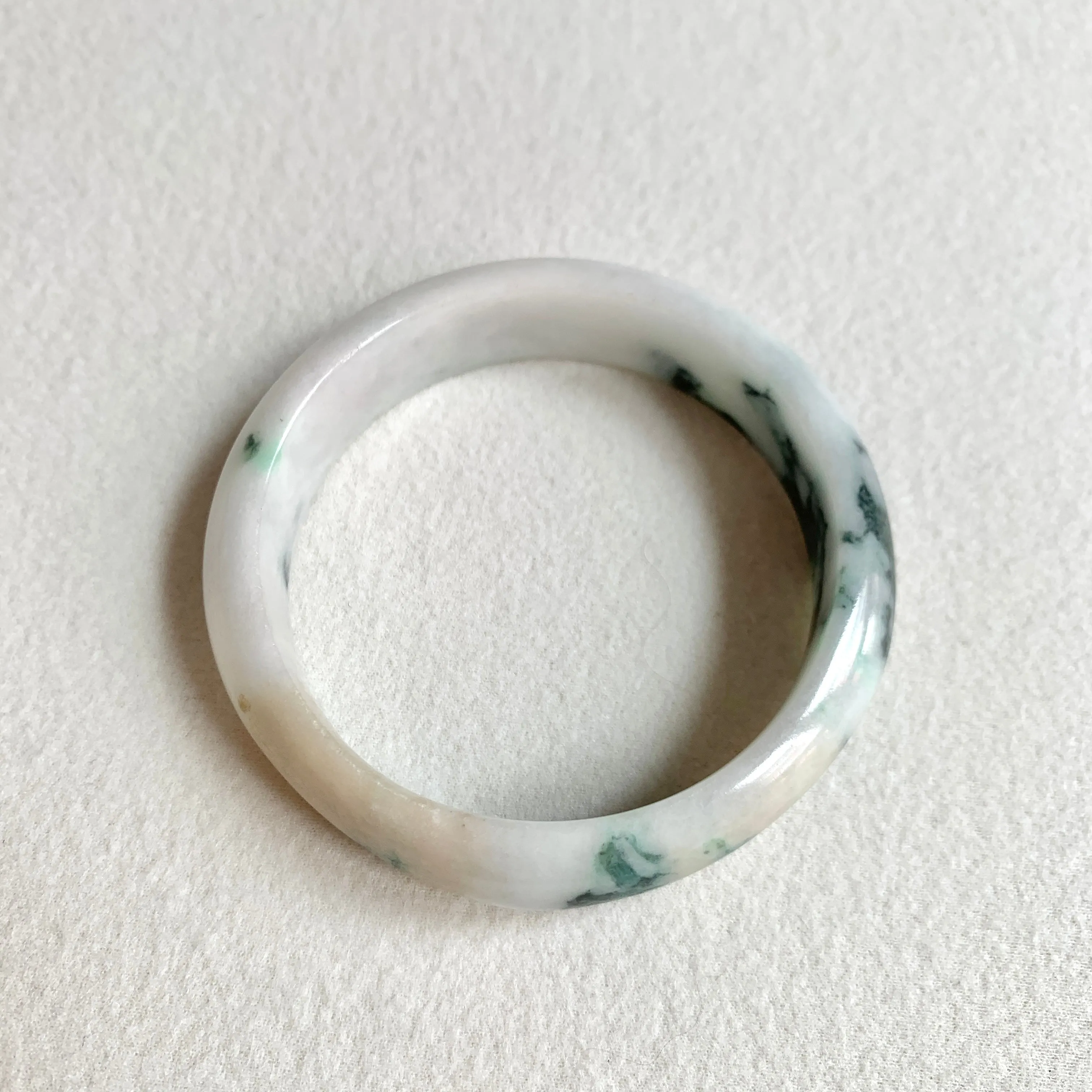 55.3mm A-Grade Natural Floral Modern Round Bangle No. 600172