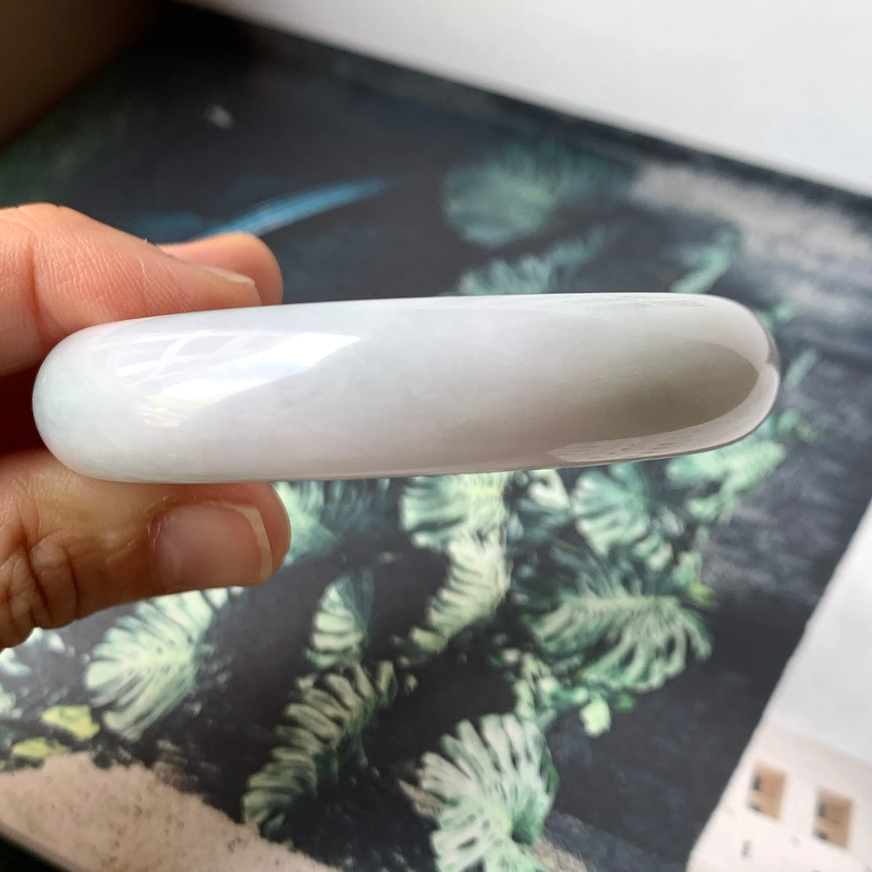 55.3mm A-Grade Natural Light Lavender Green Jadeite Modern Oval Bangle No.330085