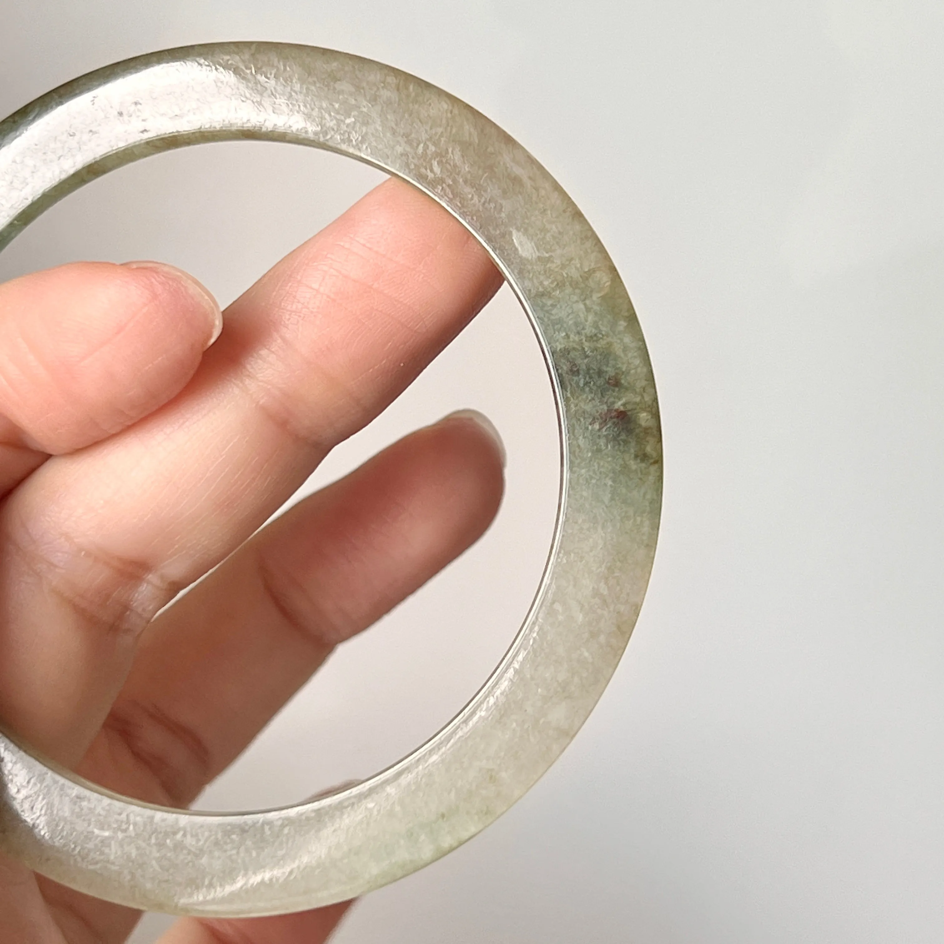 55mm A-Grade Natural Yellowish Green Jadeite Modern Round Bangle No. 152017