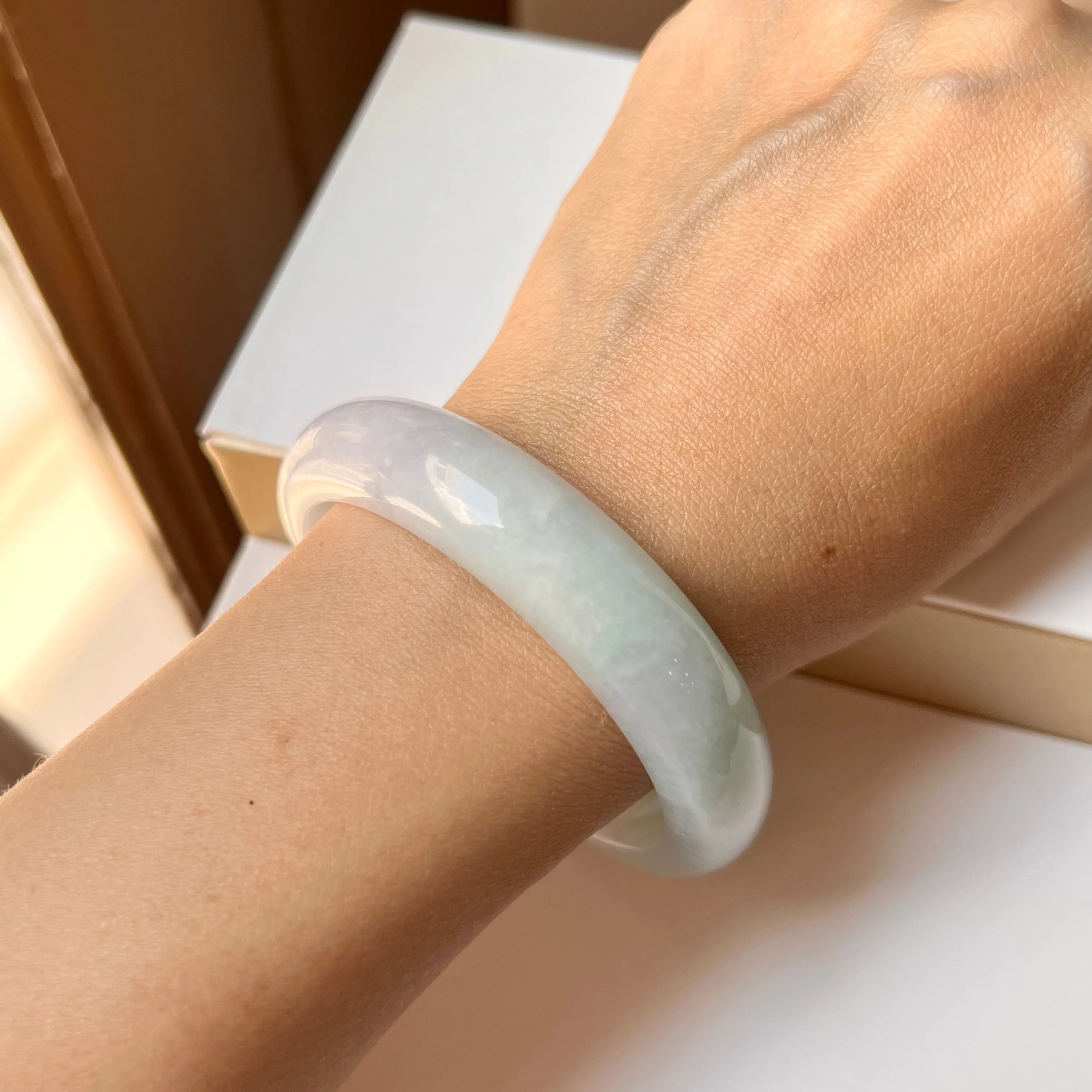 56mm A-Grade Natural Lavender Green Jadeite Modern Round Bangle No.151999