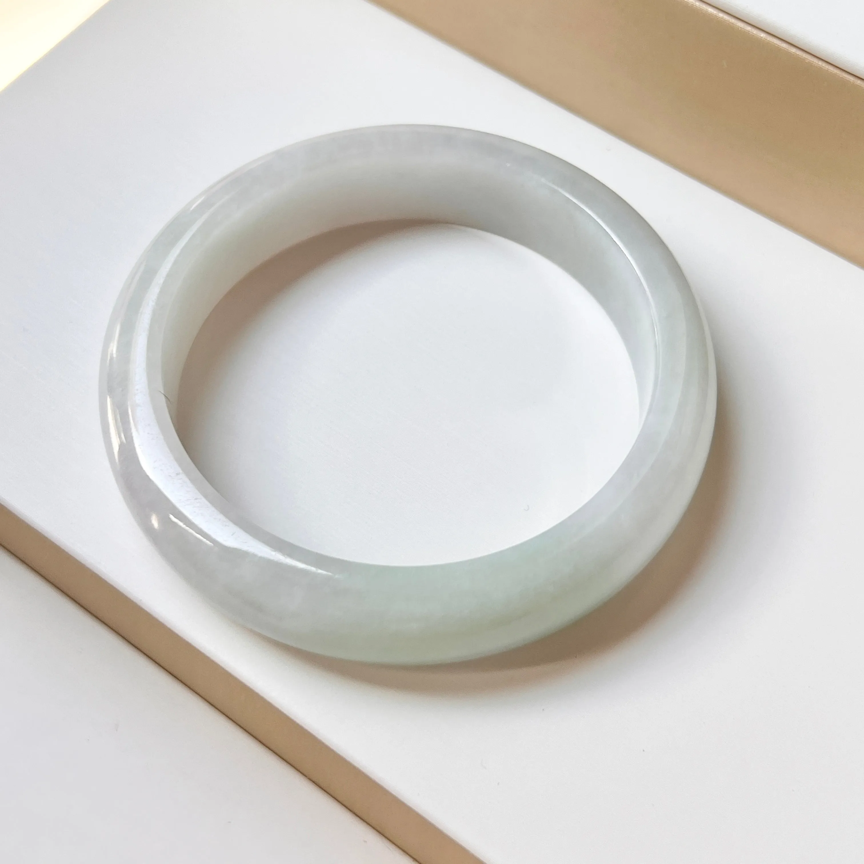 56mm A-Grade Natural Lavender Green Jadeite Modern Round Bangle No.151999