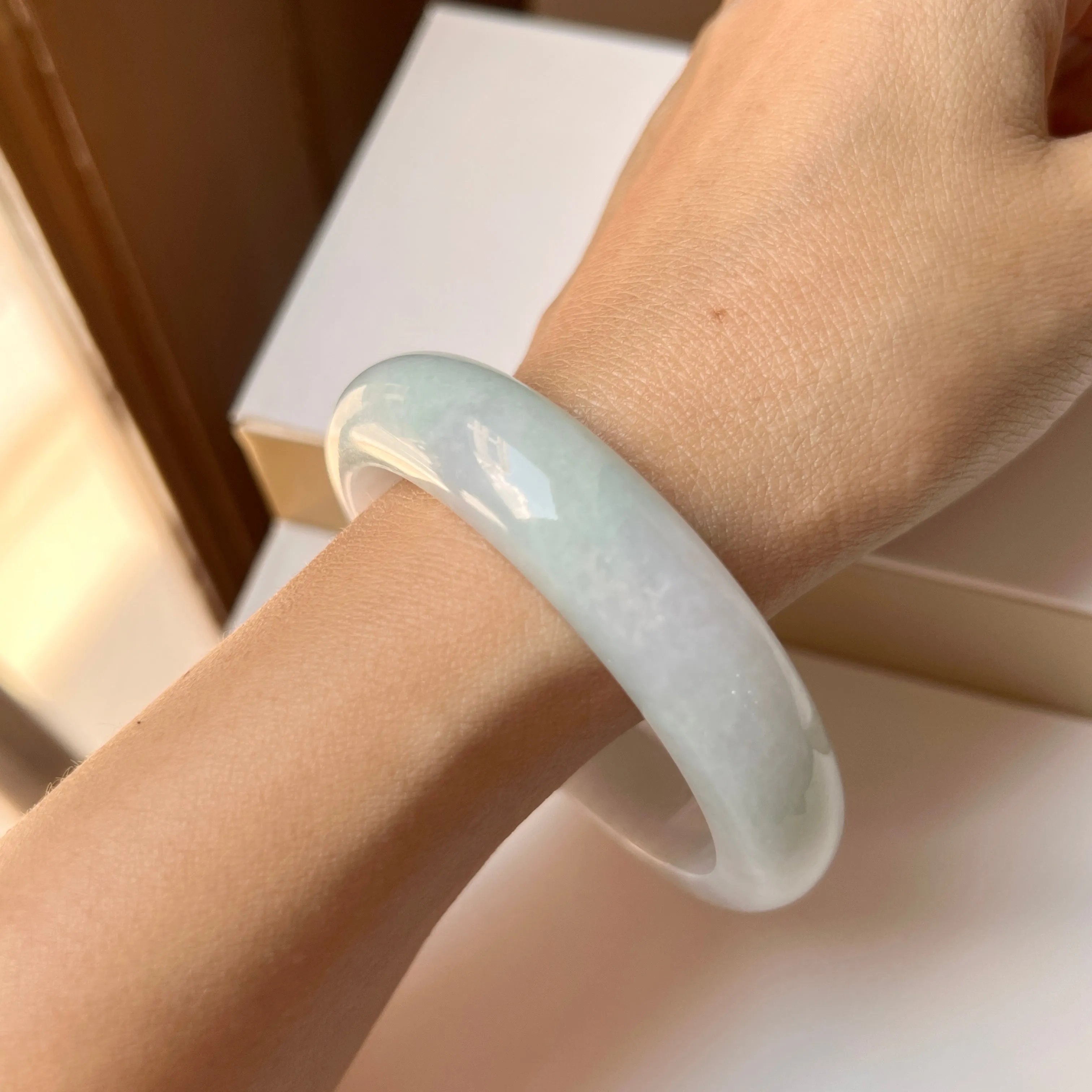 56mm A-Grade Natural Lavender Green Jadeite Modern Round Bangle No.151999
