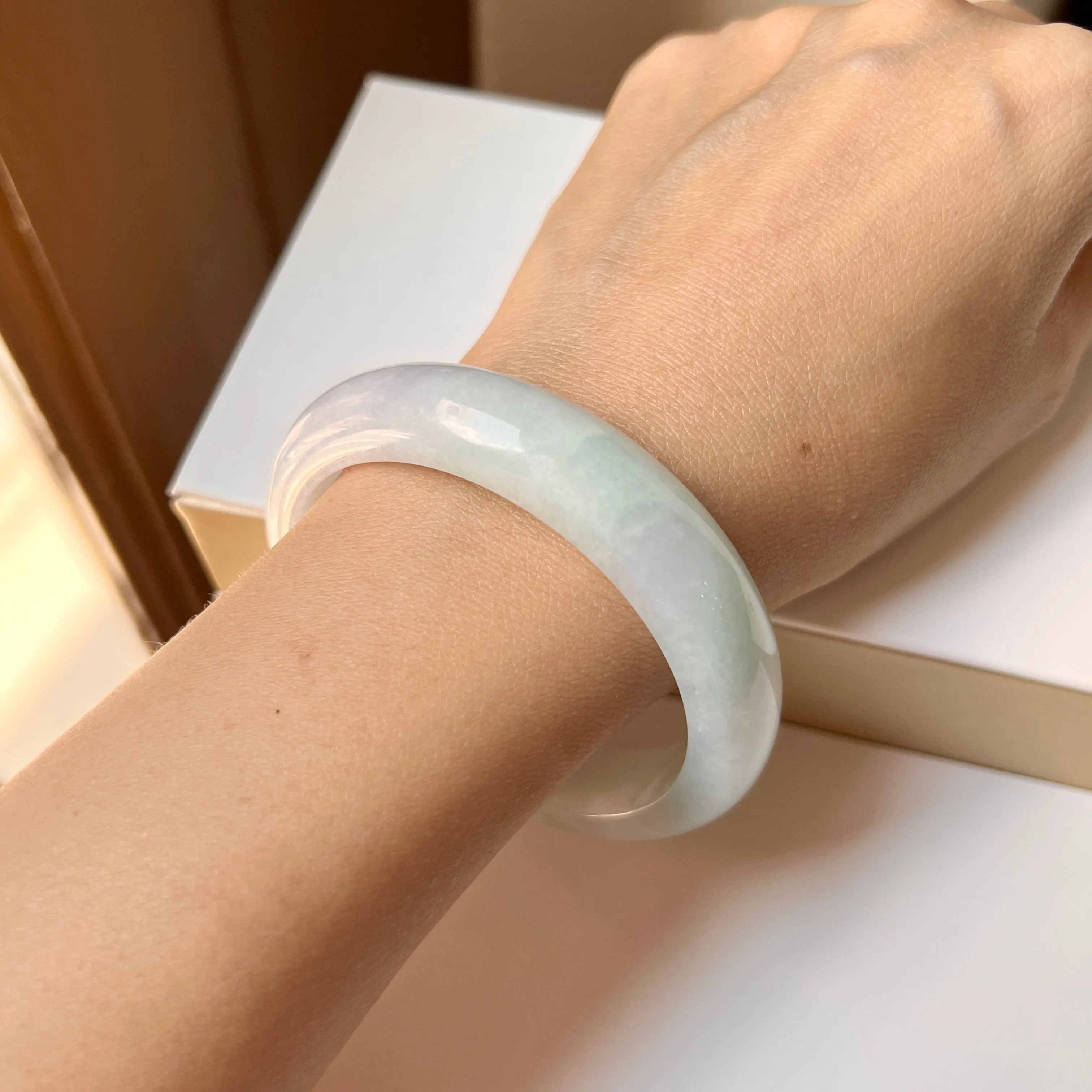 56mm A-Grade Natural Lavender Green Jadeite Modern Round Bangle No.151999