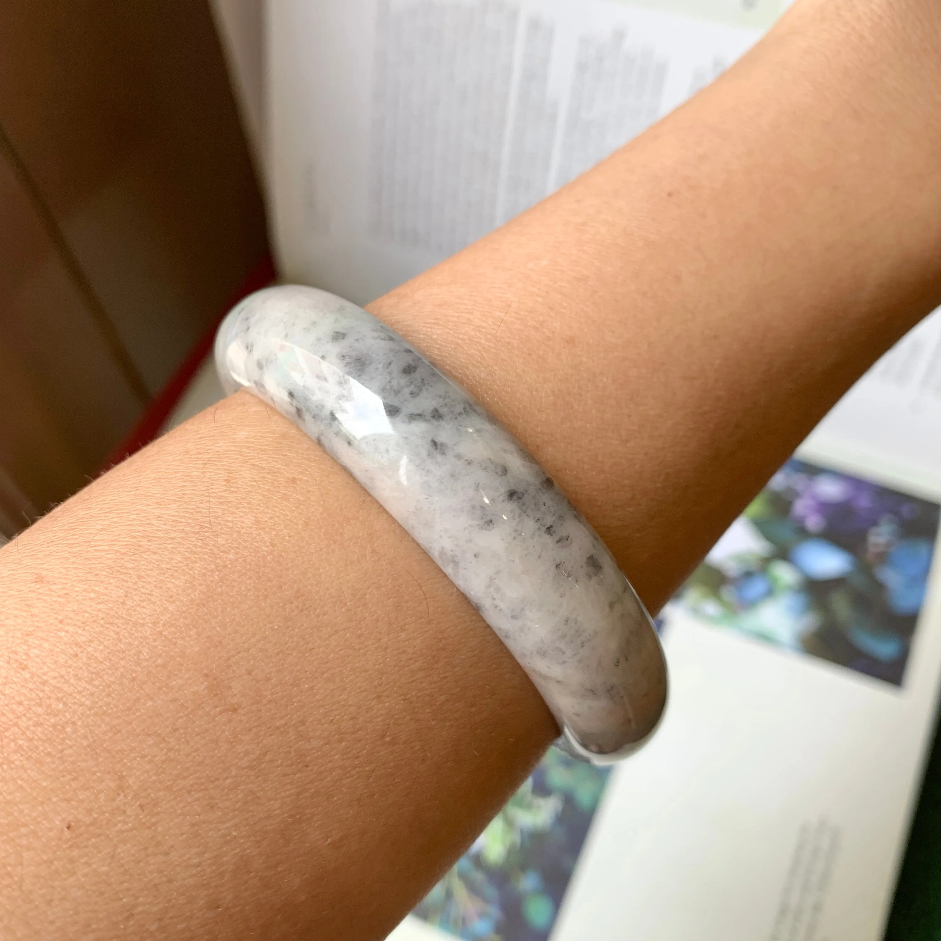 57.7mm A-Grade Natural Tri-Colour Jadeite Modern Round Bangle No.330010