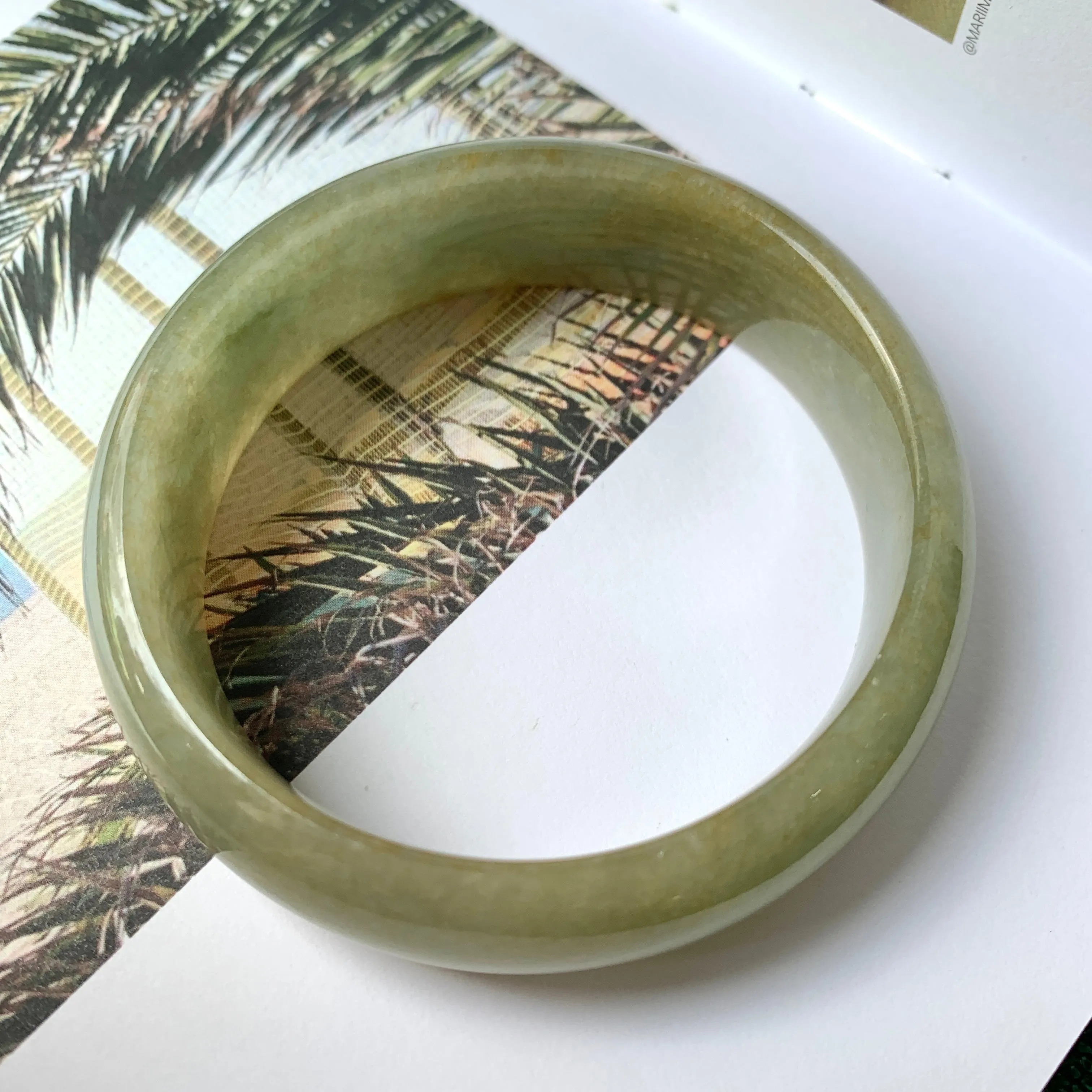 58mm A-Grade Natural Yellowish Green Jadeite Modern Round Bangle No.151101
