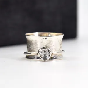 925 silver ring with heart shaped CZ crystal spinning band - Size 7