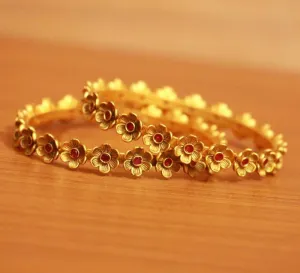 ANTIQUE MATT GOLD FLOWER PATTERN RUBY BANGLES