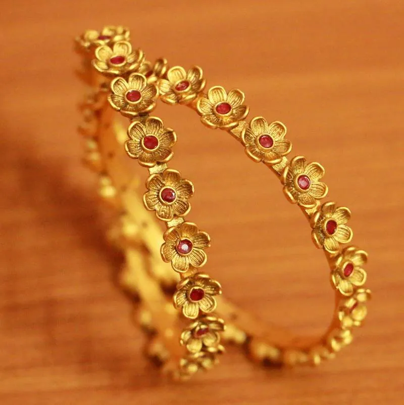 ANTIQUE MATT GOLD FLOWER PATTERN RUBY BANGLES