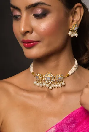 Avika Pachi Kundan Choker Set with Earrings