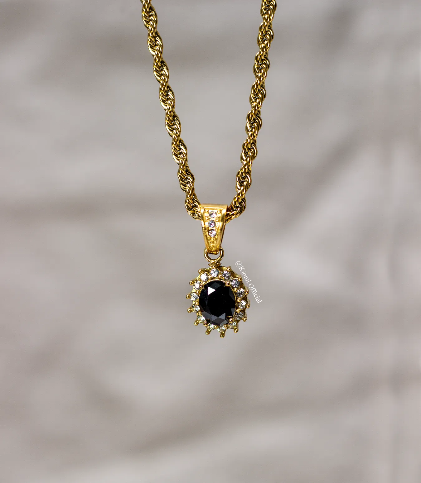 Black Gemstone Pendant - Gold