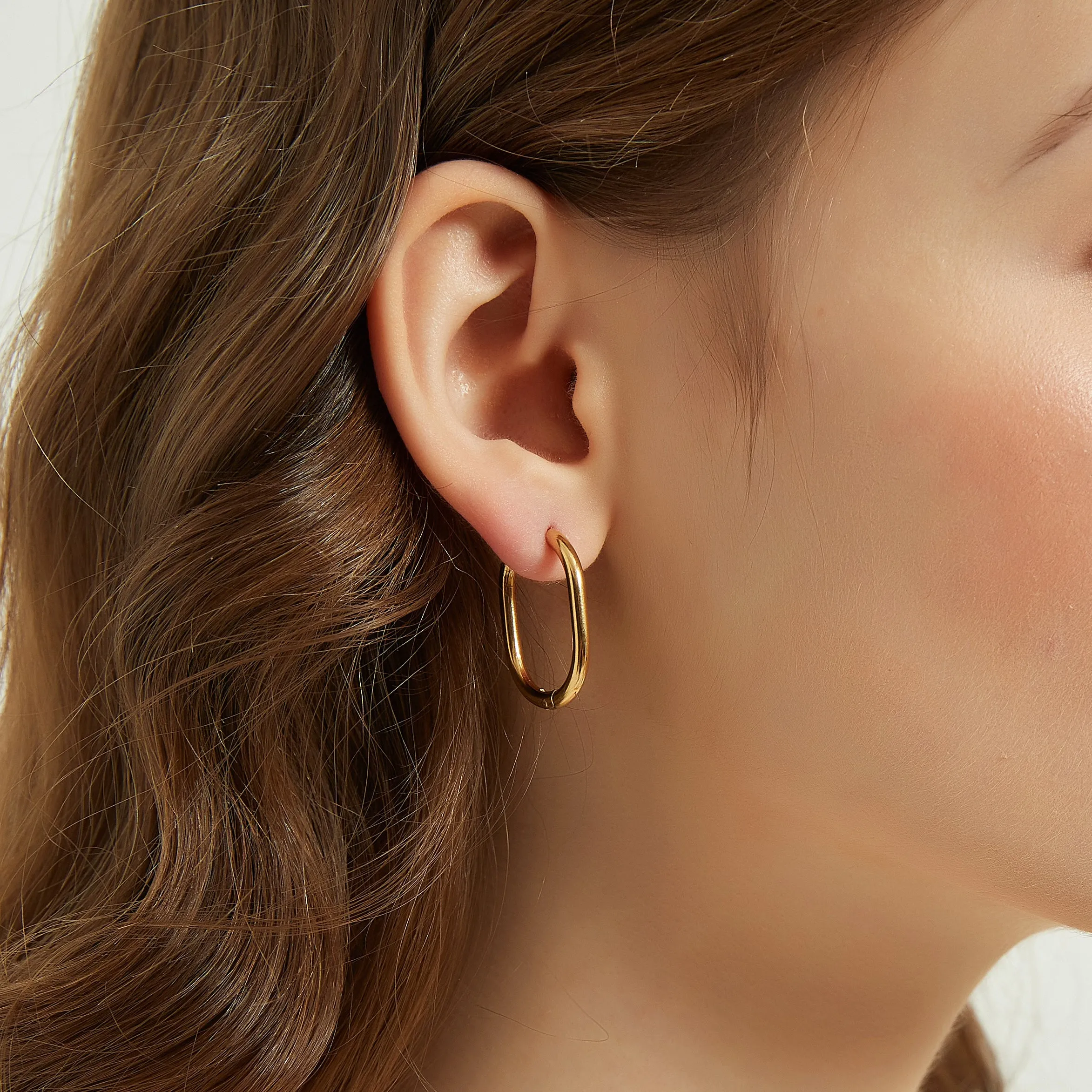 E080 thin oval rectangular hoop earrings