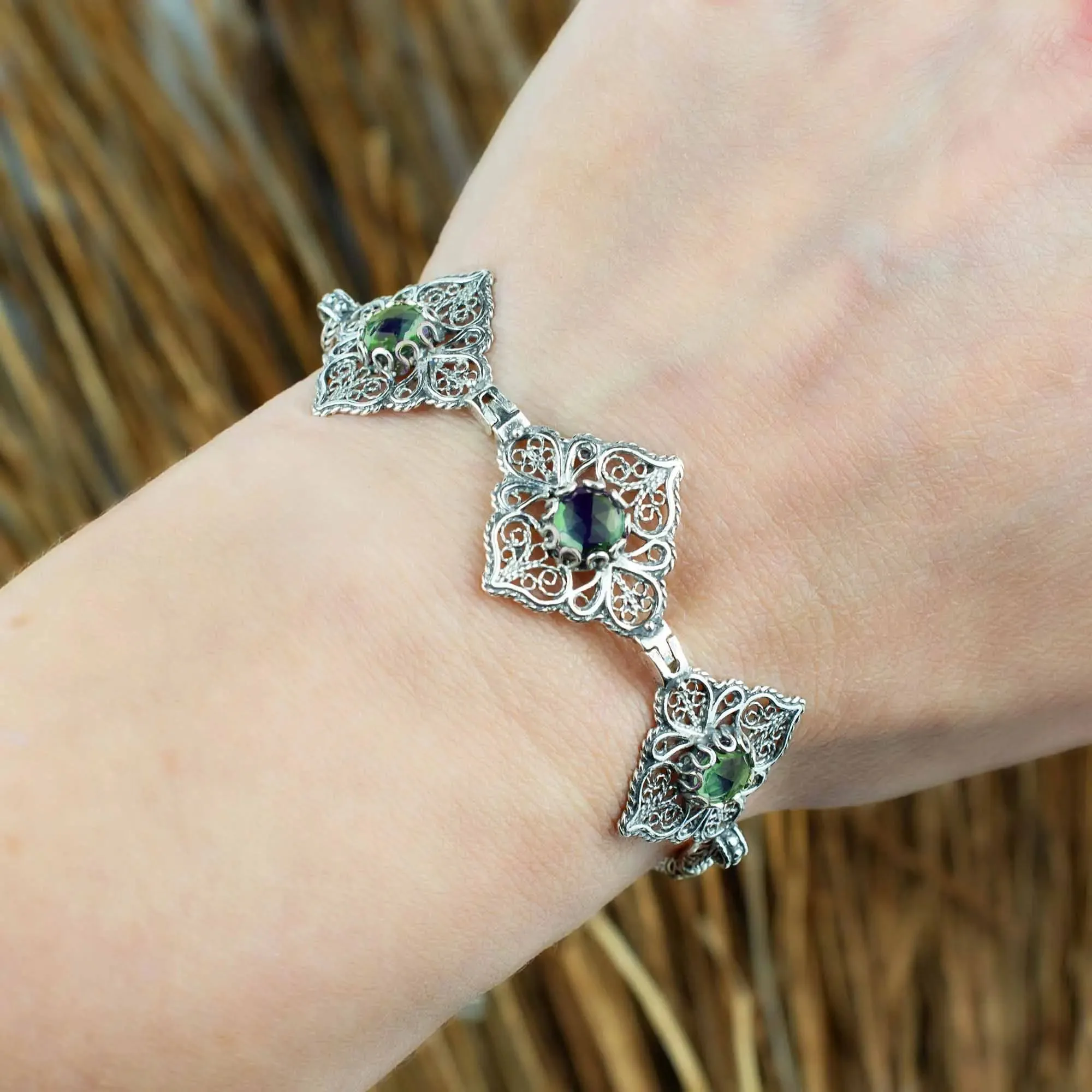 Filigree Art Sterling Silver Emerald Gemstone Woman Adjustable Link Bracelet