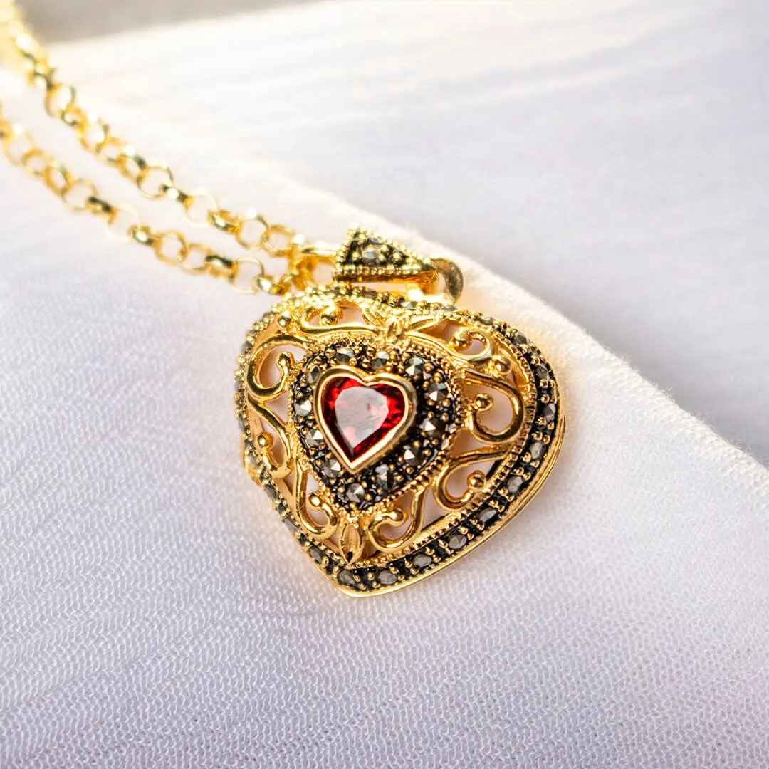 Garnet Vintage Heart Locket | Gold