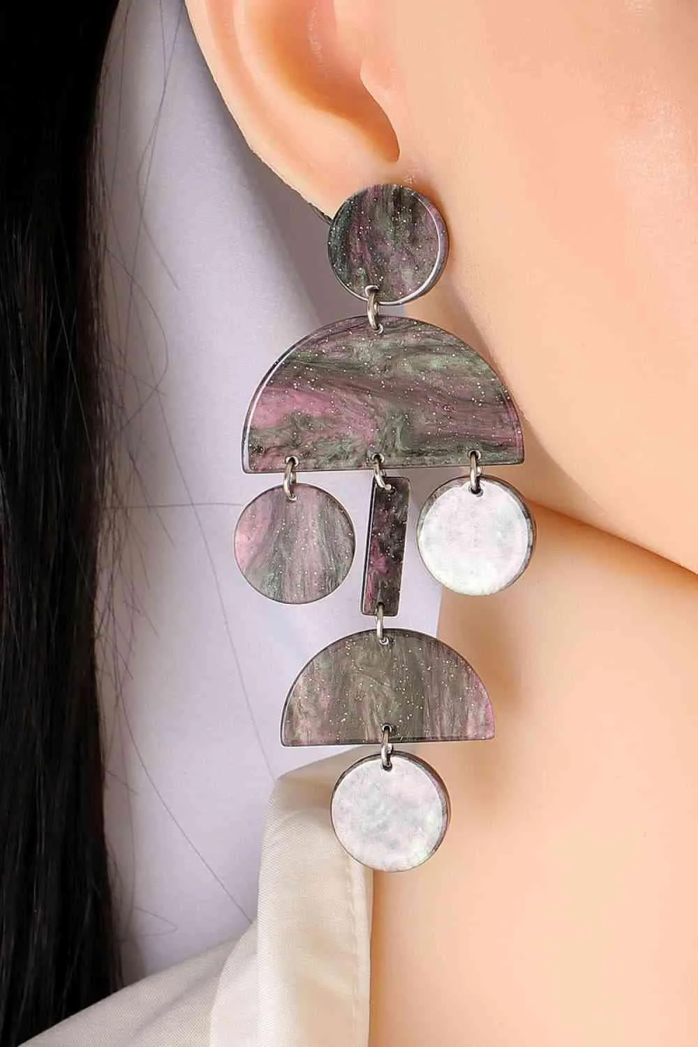 Graceful Vibe Geometric Dangle Earrings