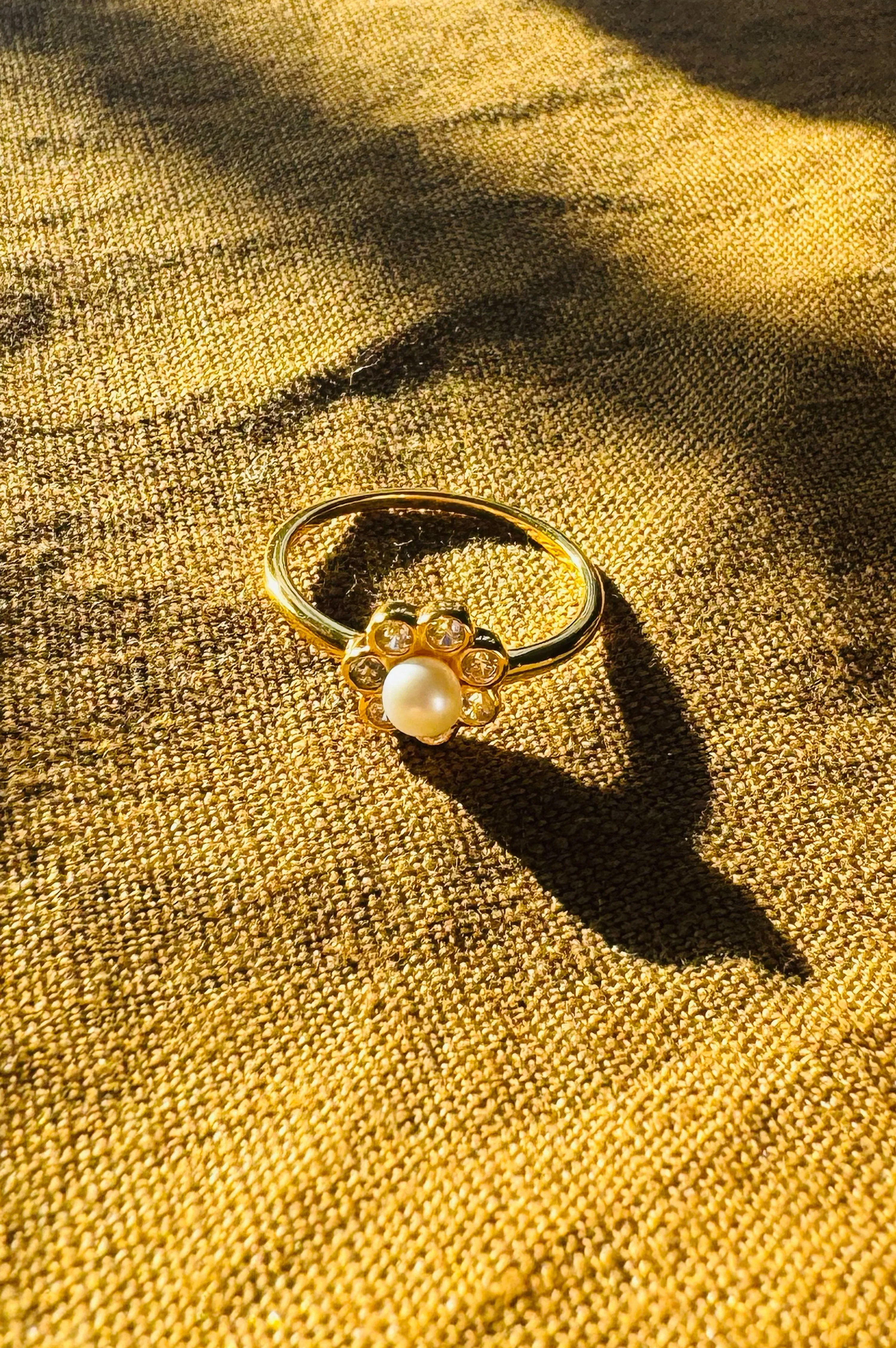 Hultquist Aya Flower Ring