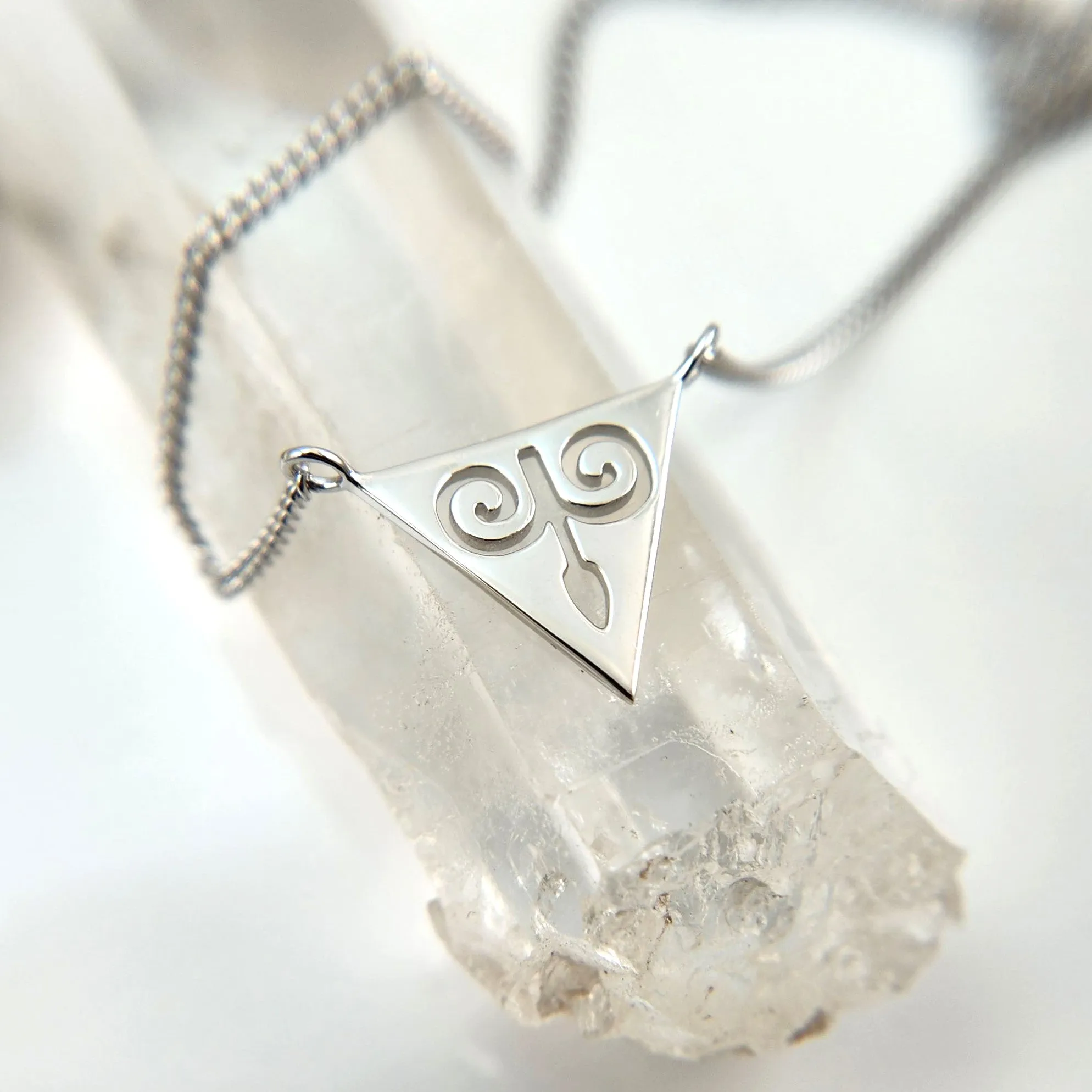 Mielikki Bow and Arrow Necklace