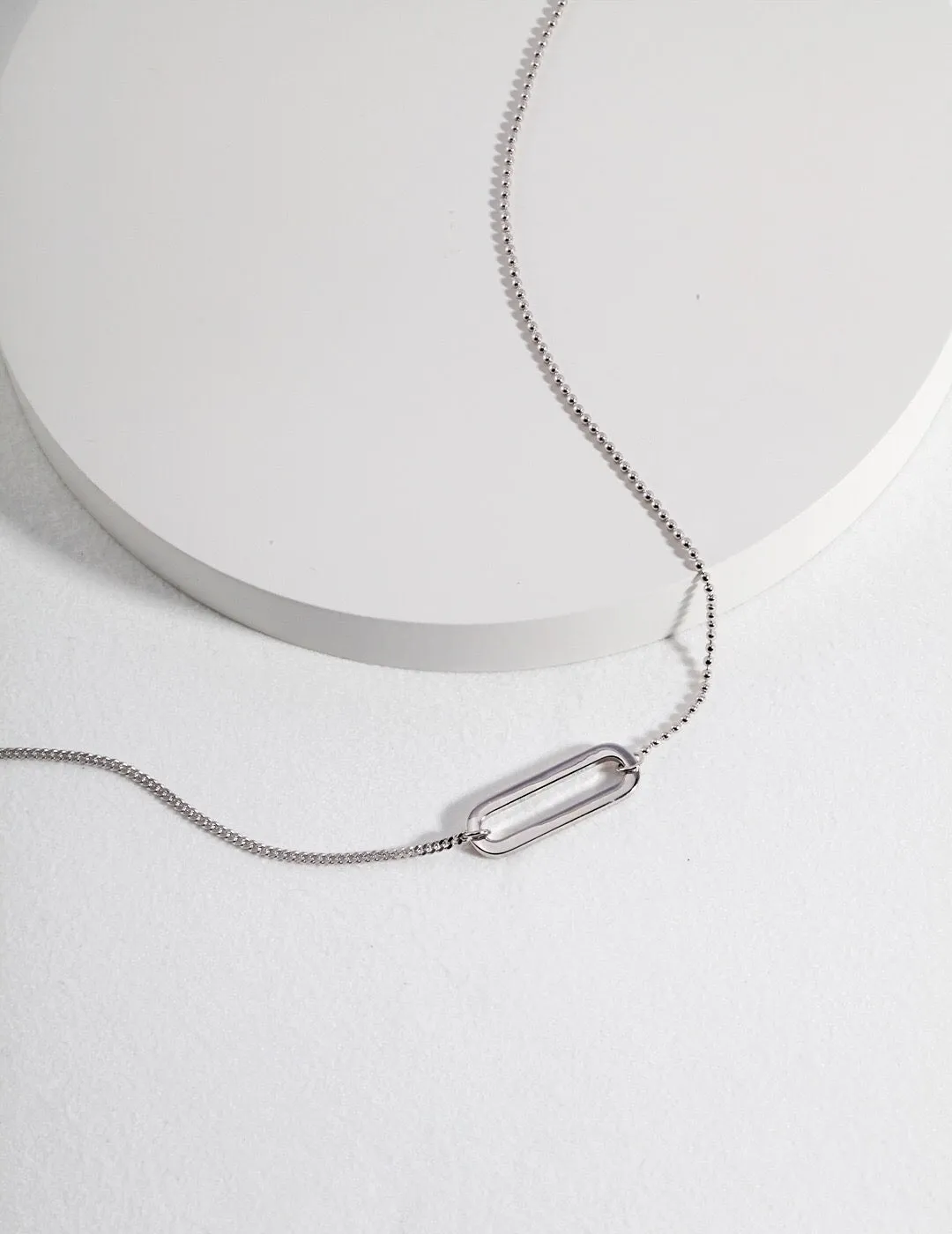 Minimalist Paperclip Pendant Necklace in Gold Vermeil