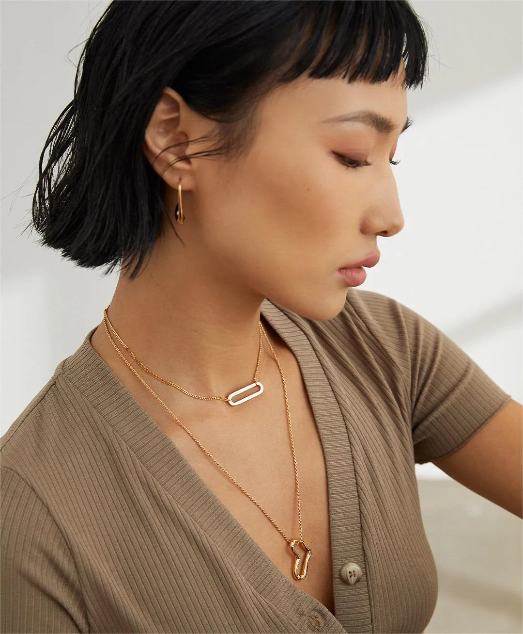 Minimalist Paperclip Pendant Necklace in Gold Vermeil