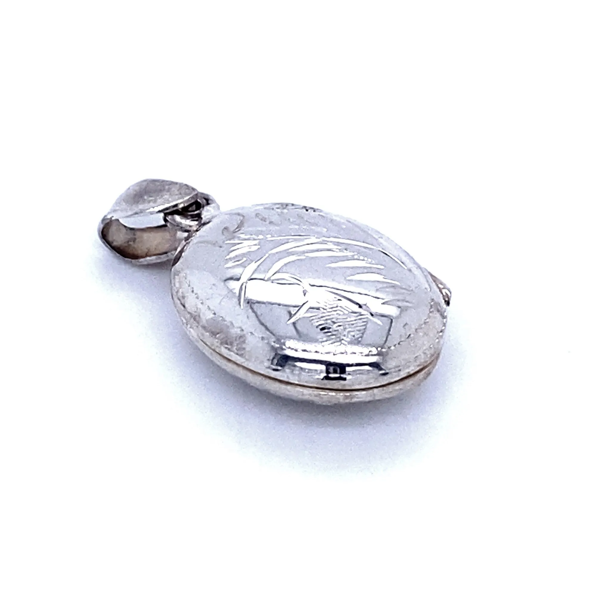 Oval Locket with Plant Etching