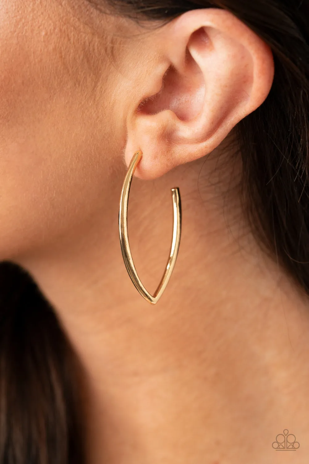 Paparazzi Point-Blank Beautiful - Gold Hoop Earrings