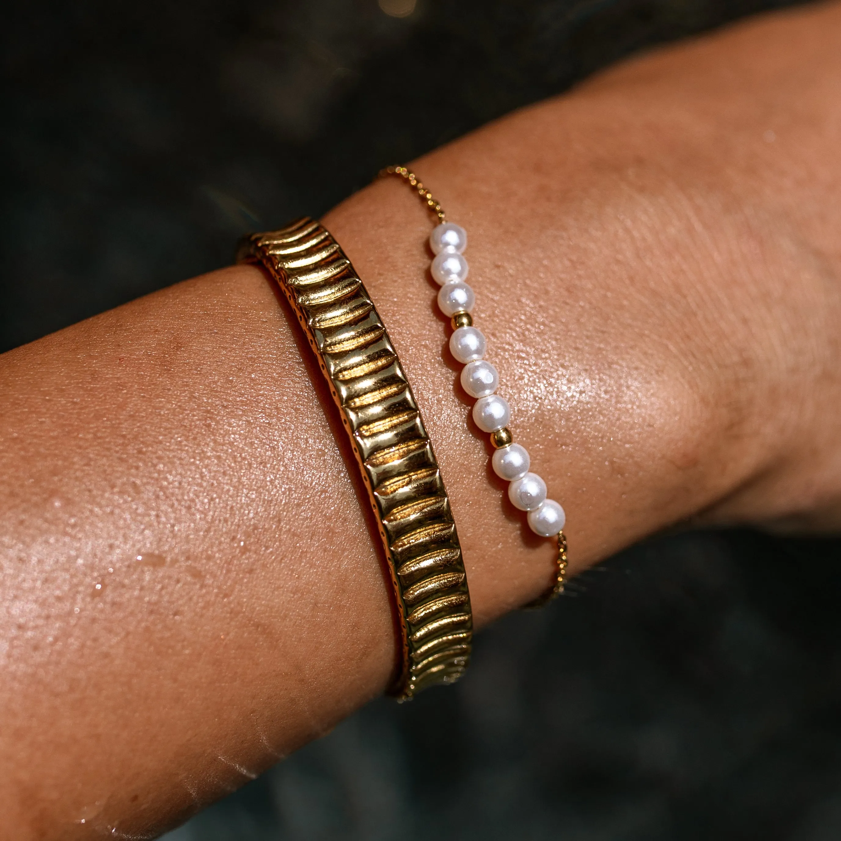 Pearl Diver Petite Bracelet