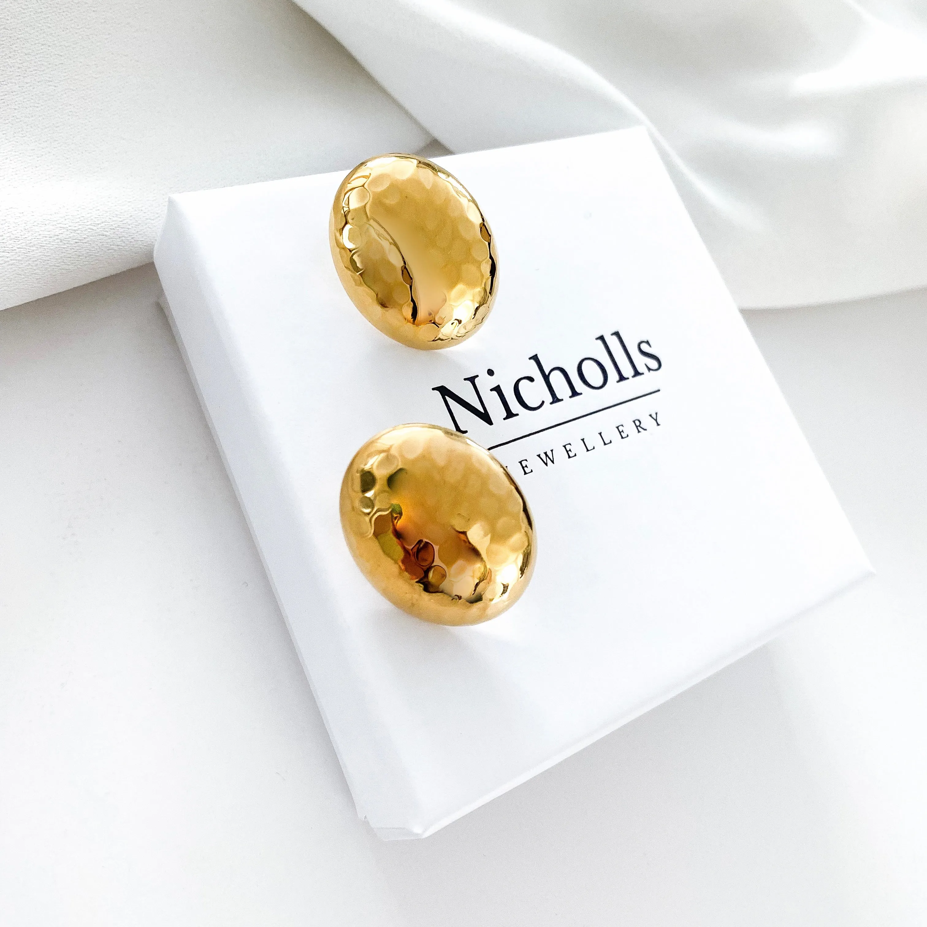 Round Speckled Gold Earrings