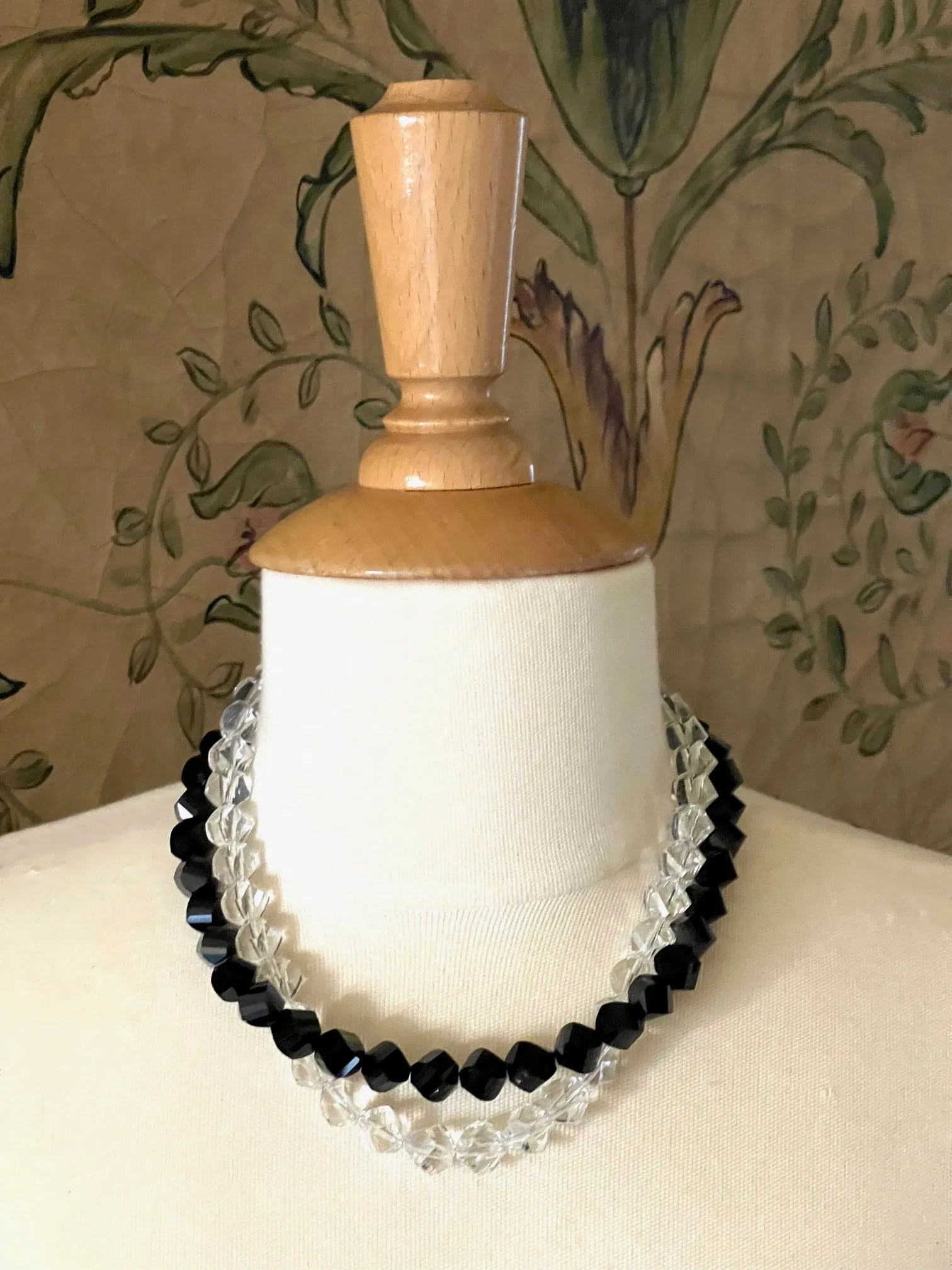 Slice Crystal Necklace - Black
