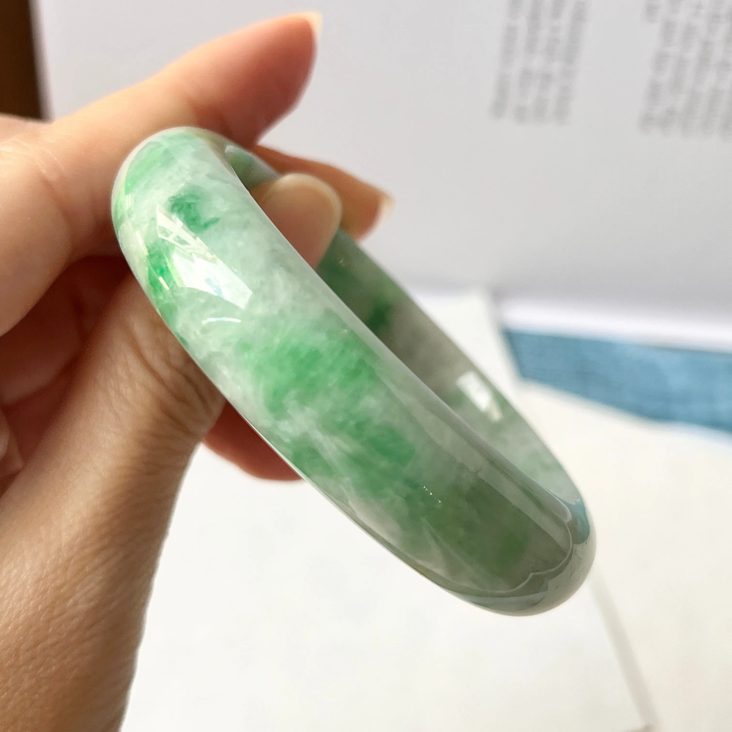 SOLD OUT: 52.4mm A-Grade Natural Moss On Snow Jadeite Modern Round Bangle No.151752