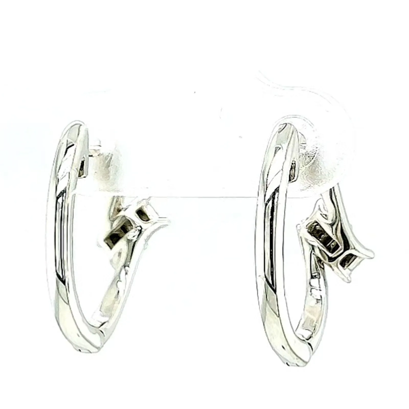 Tango Sterling Silver Round Brilliant Cut with 0.06 Carat tw of Diamonds Hoop Earrings