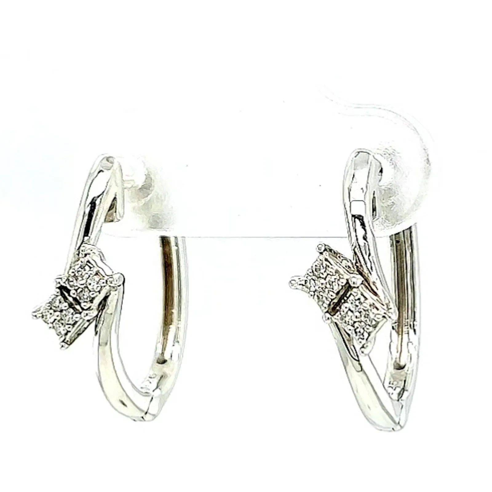 Tango Sterling Silver Round Brilliant Cut with 0.06 Carat tw of Diamonds Hoop Earrings