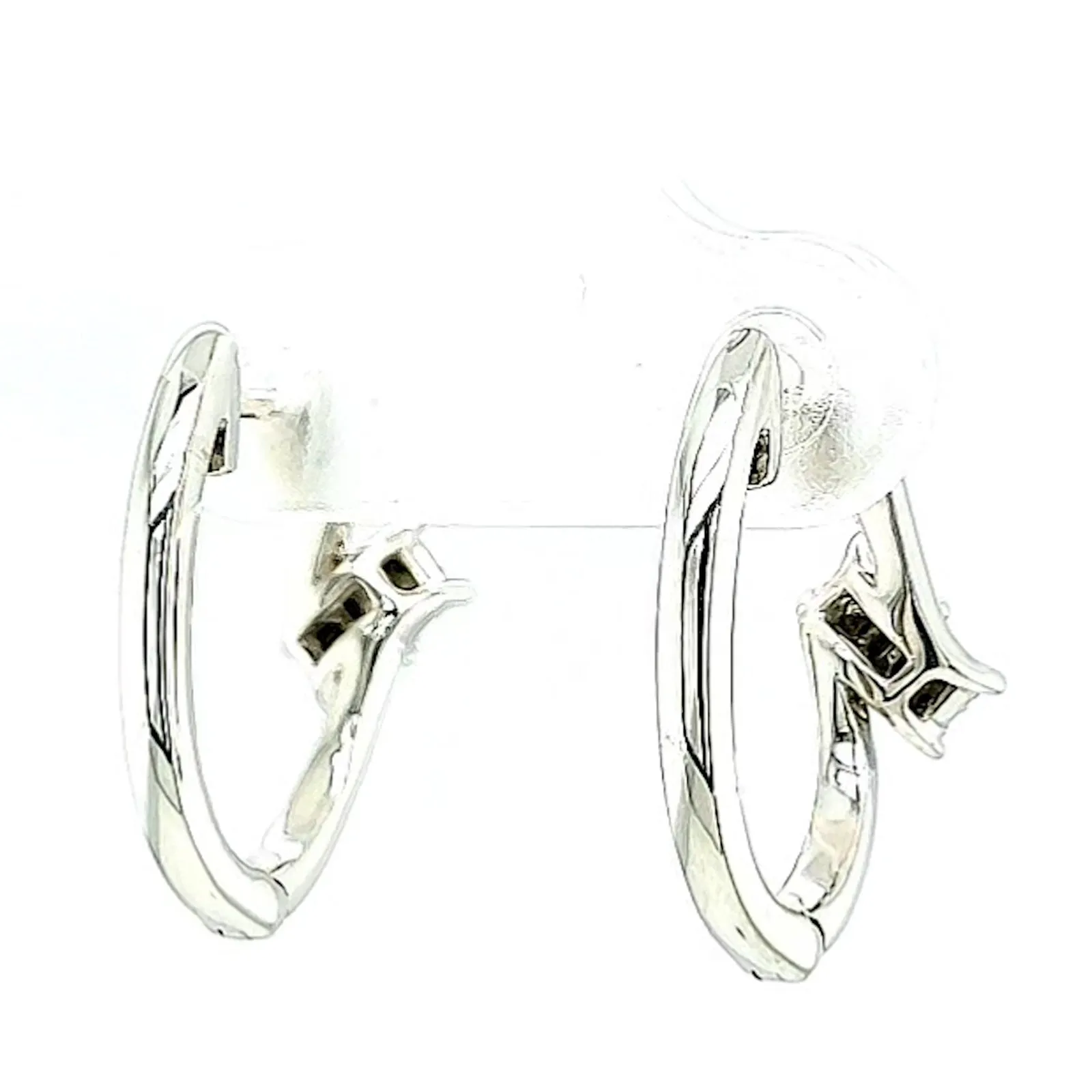 Tango Sterling Silver Round Brilliant Cut with 0.06 Carat tw of Diamonds Hoop Earrings