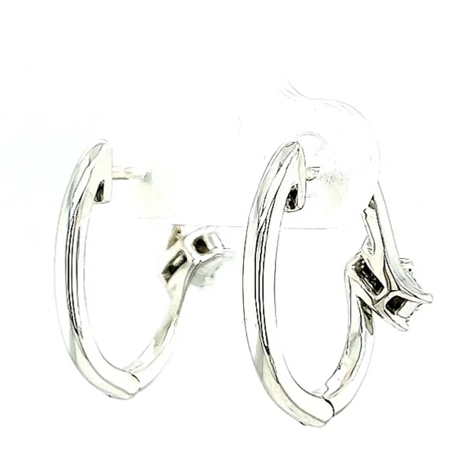 Tango Sterling Silver Round Brilliant Cut with 0.06 Carat tw of Diamonds Hoop Earrings