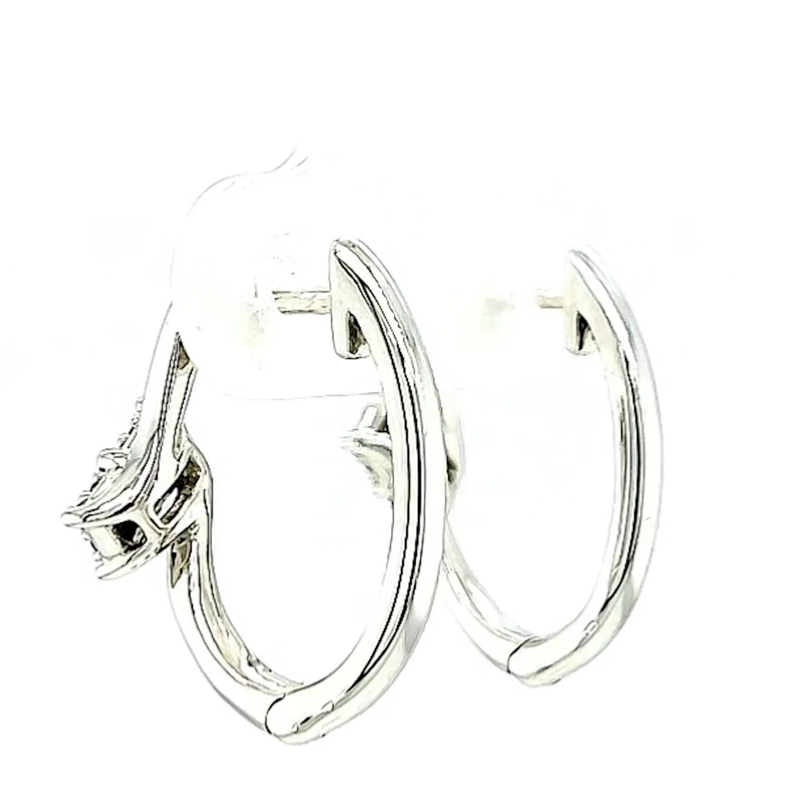 Tango Sterling Silver Round Brilliant Cut with 0.06 Carat tw of Diamonds Hoop Earrings