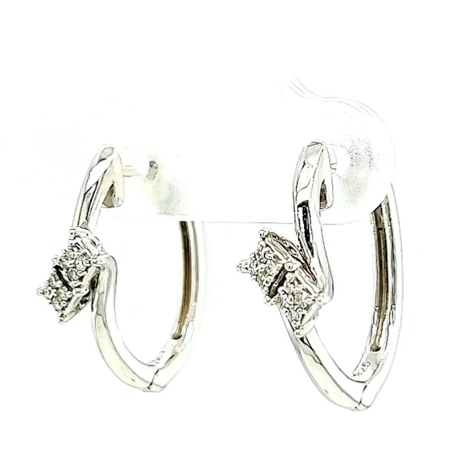 Tango Sterling Silver Round Brilliant Cut with 0.06 Carat tw of Diamonds Hoop Earrings