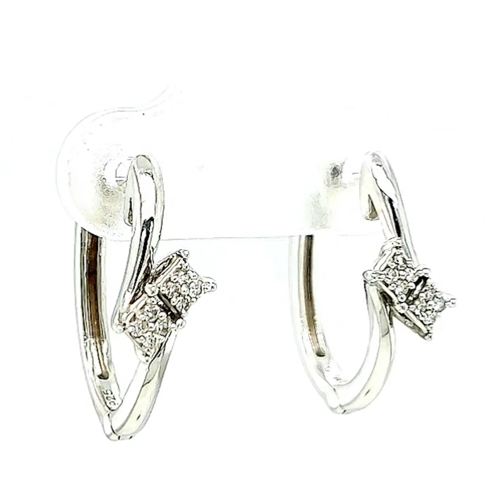 Tango Sterling Silver Round Brilliant Cut with 0.06 Carat tw of Diamonds Hoop Earrings