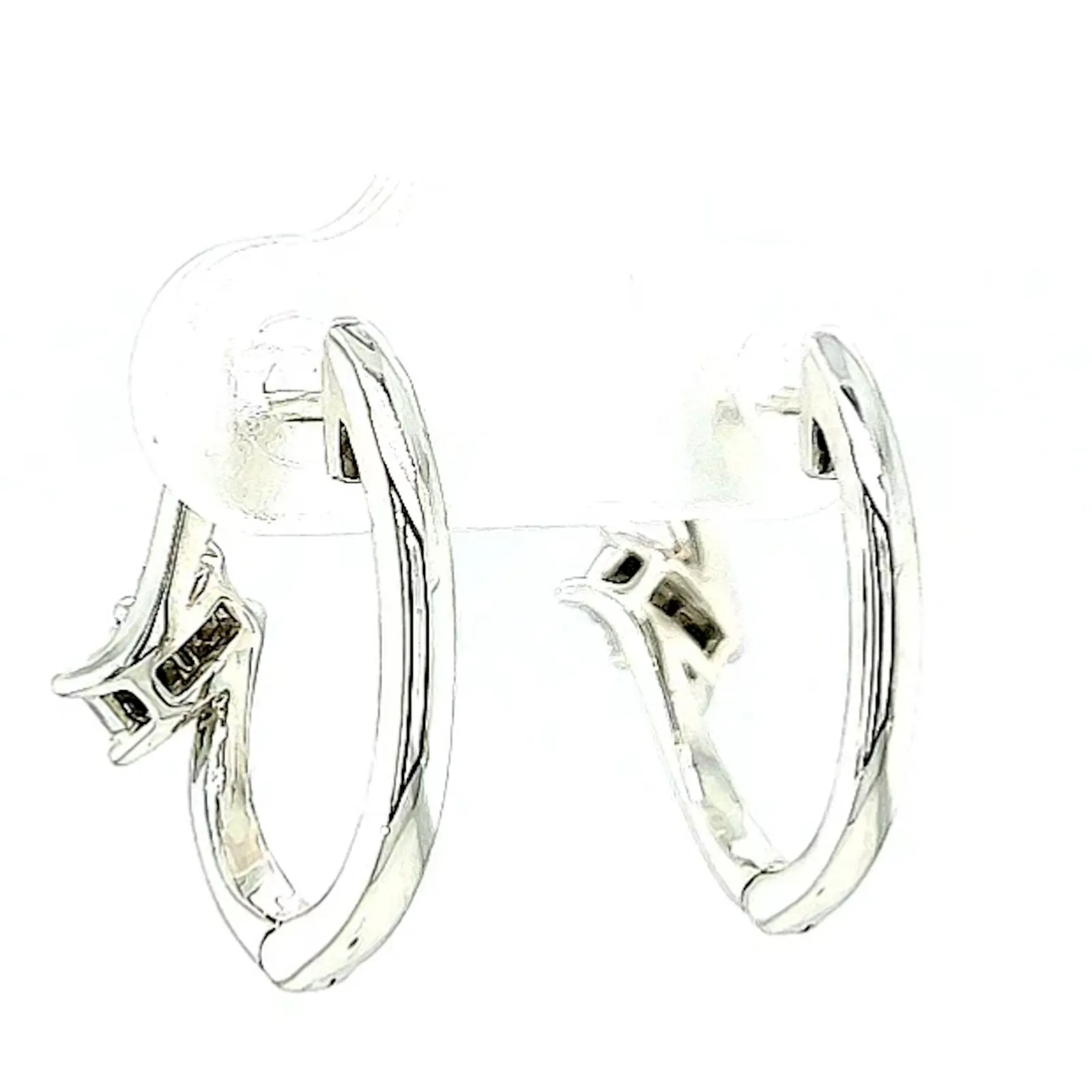 Tango Sterling Silver Round Brilliant Cut with 0.06 Carat tw of Diamonds Hoop Earrings