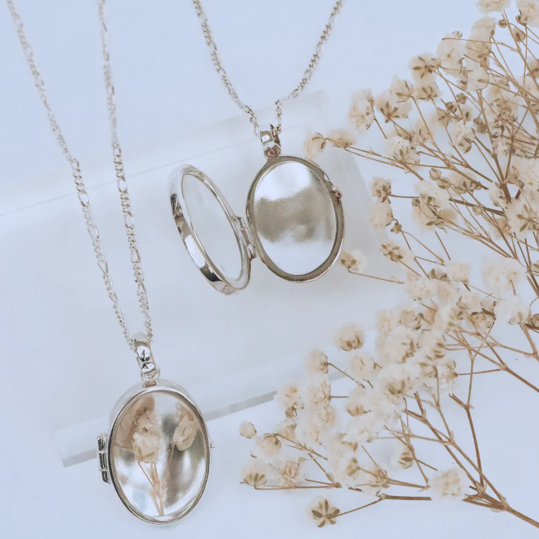 Tresor Modern Locket Necklace