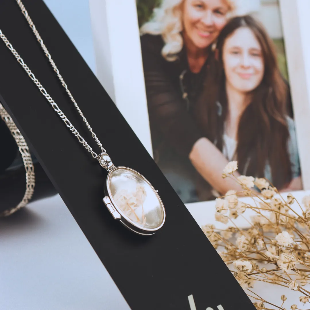Tresor Modern Locket Necklace