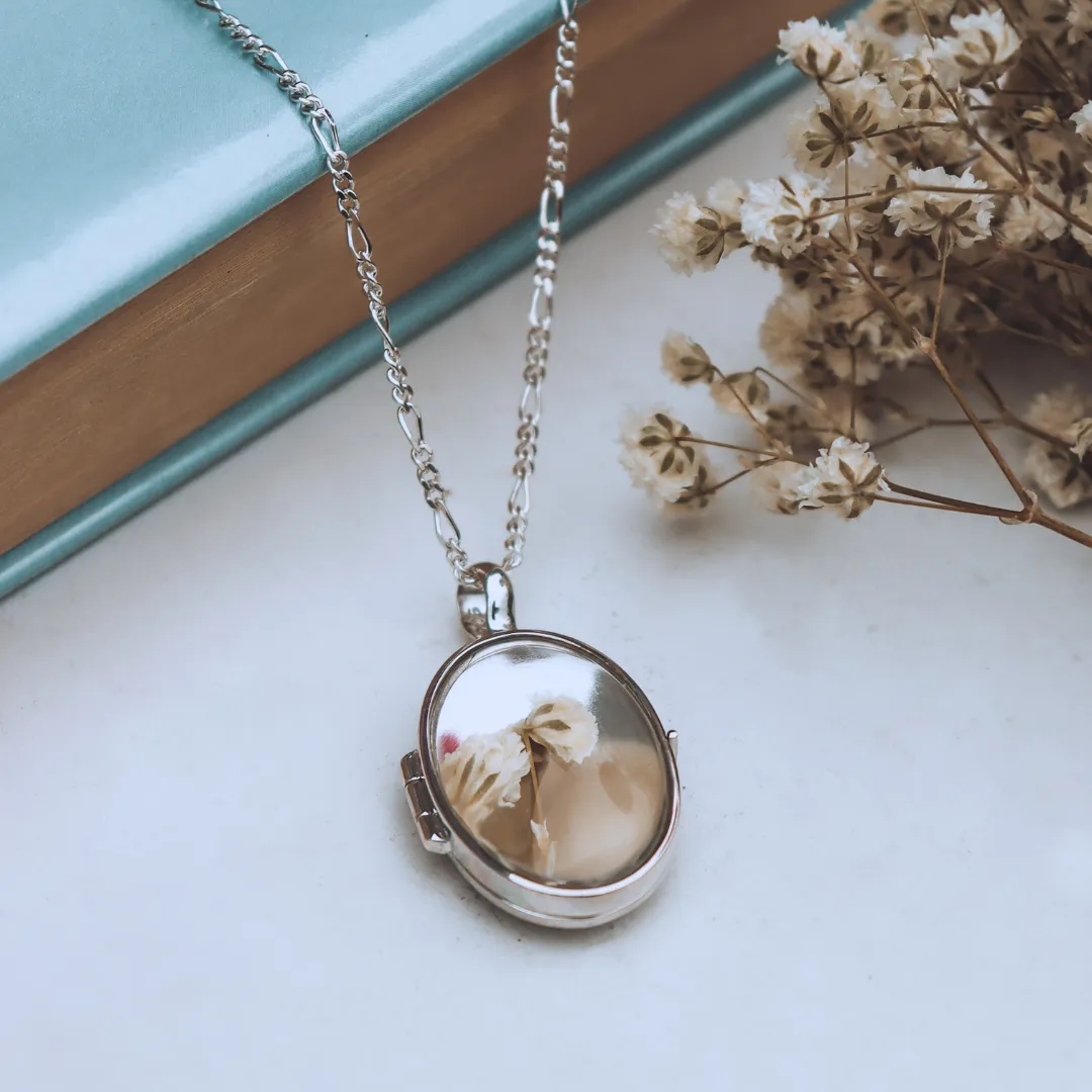 Tresor Modern Locket Necklace